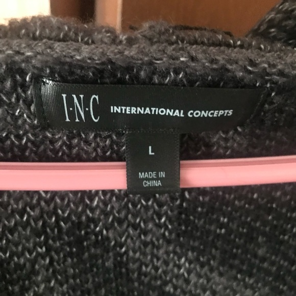 INC INTERNATIONAL CONCEPTS ANIMAL DESIGN HOODED SWEATER WITH POCKETS - Picture 9 of 9
